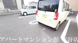 【駐車場】