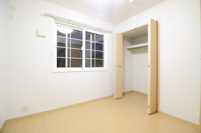 【寝室】 | シャルマン鳥飼