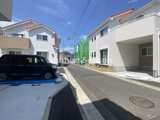【駐車場】 | お車はゆとりの２台駐車が可能です♪