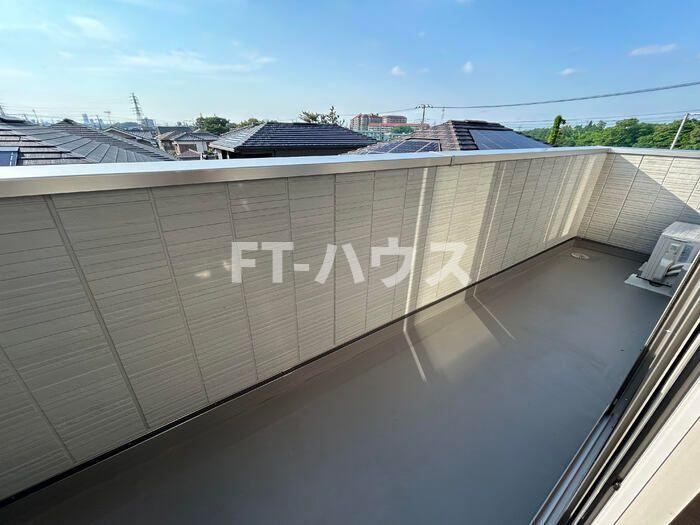 D-ROOM花園のバルコニー