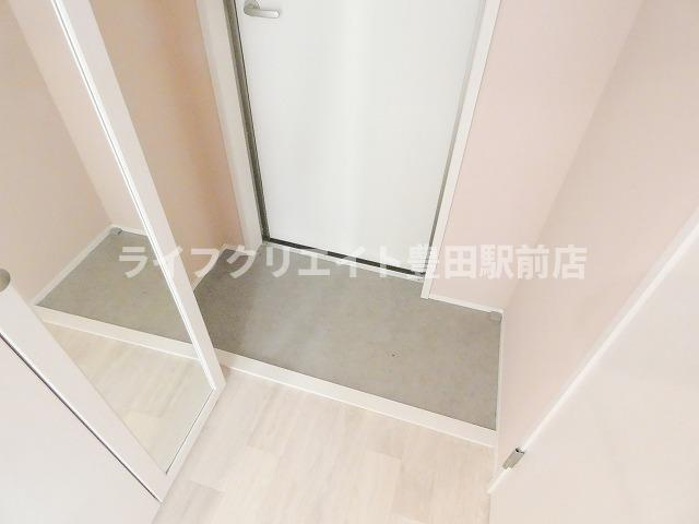 リーヴル日野の玄関