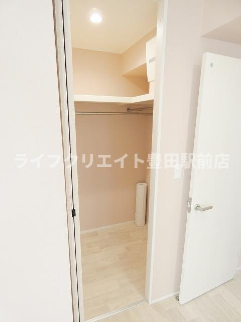 リーヴル日野の収納