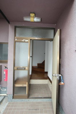 【エントランス】 | 西邑ガーデンマンション | エントランスです
西邑ガーデンマンション102号室　2024年4月30日撮影