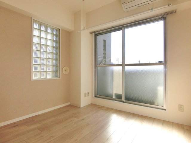 【洋室】 | ONE‘s RESIDENCE立川錦町 | 角部屋・2面採光