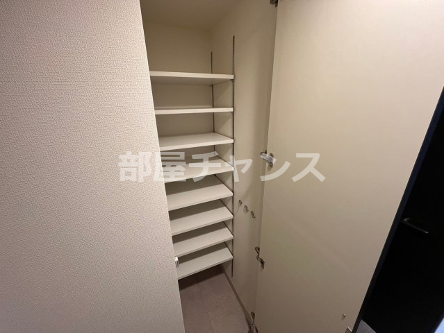 エステムコート名古屋栄プレシャスの収納