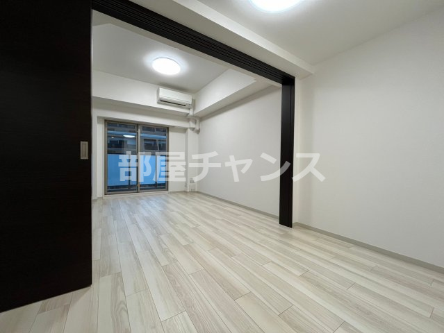 エステムコート名古屋栄プレシャスの居間・リビング