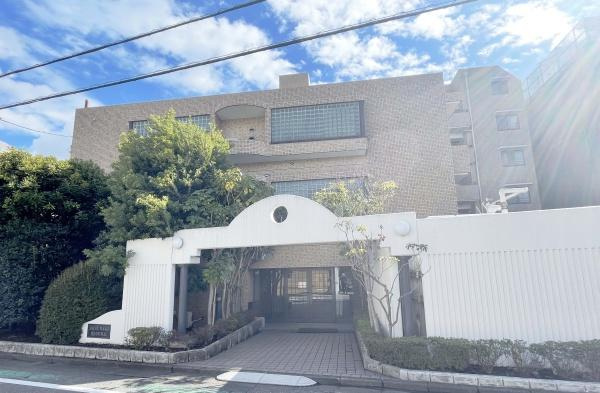 世田谷区弦巻１丁目の中古マンションの外観