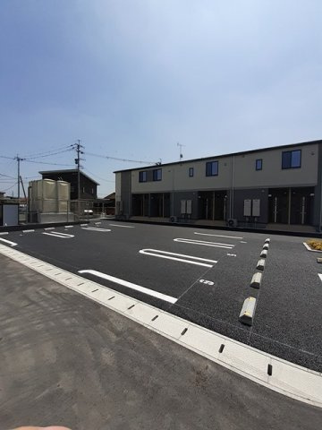 エルヴィノの駐車場|駐車場完備です