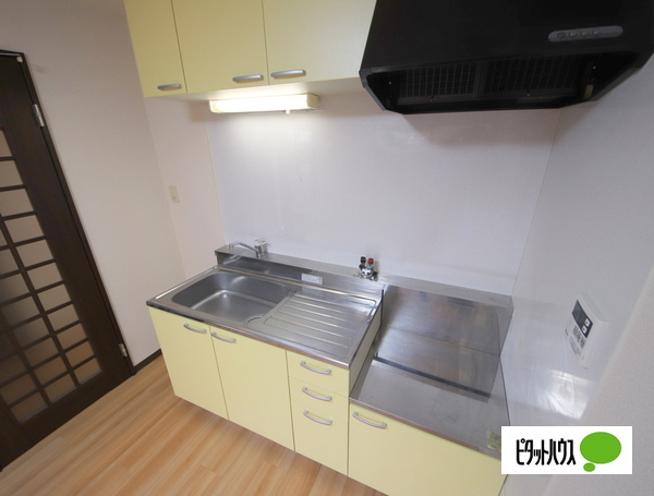 メゾンソワニエB棟のキッチン
