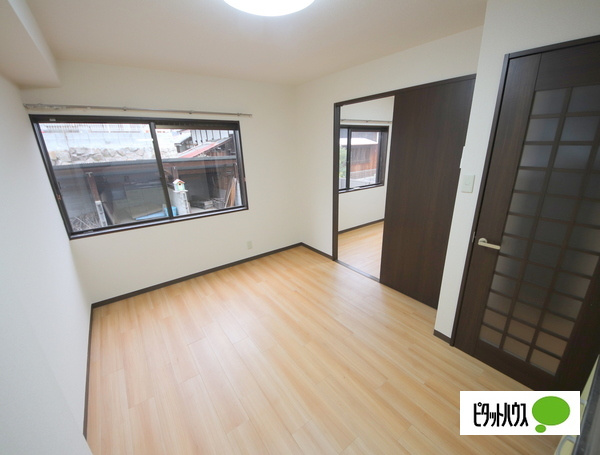 メゾンソワニエB棟の居間・リビング