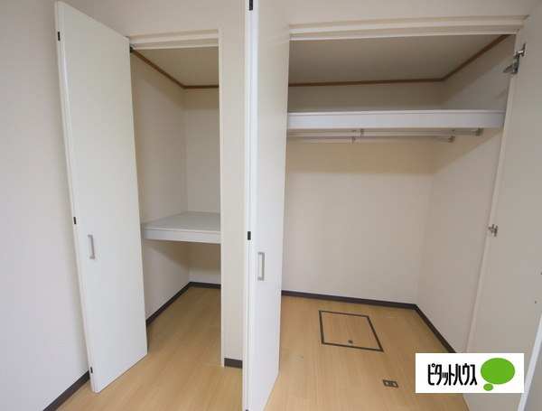 メゾンソワニエB棟の収納