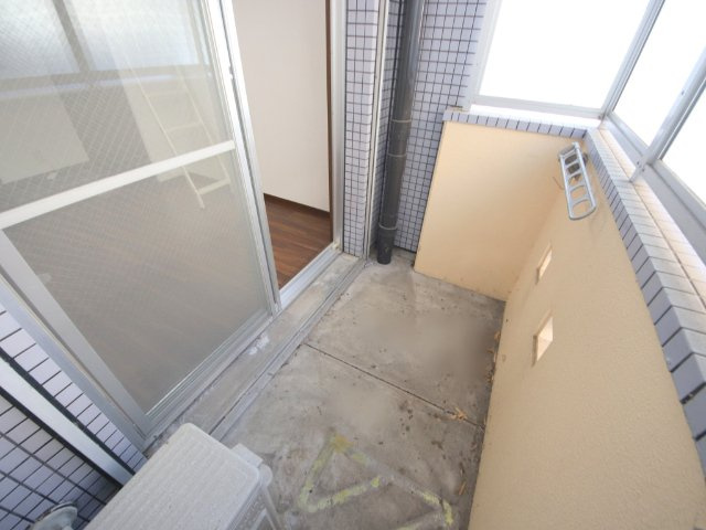 シティパレス生駒谷田町P7のバルコニー