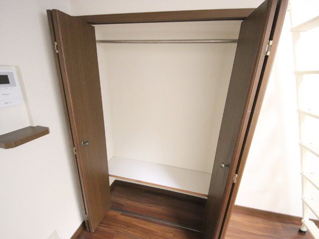 シティパレス生駒谷田町P7の収納