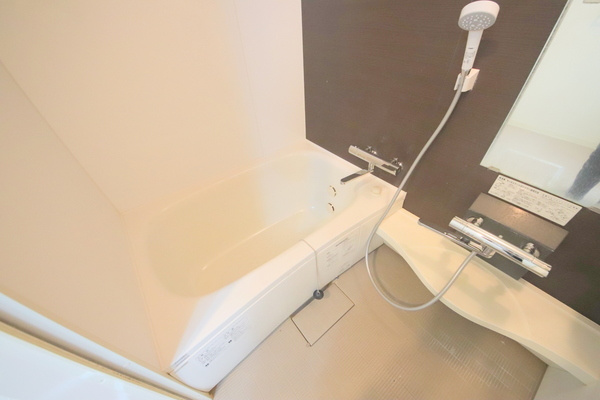 グランドパレス学園前の浴室