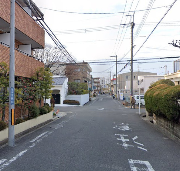 メゾンシャルマンの周辺