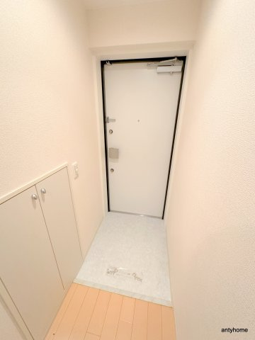 URBAN FLATS中之島　仲介手数料無料の玄関