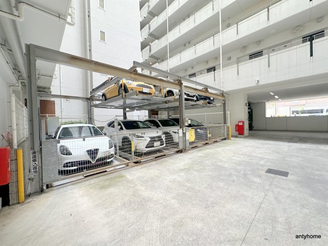 URBAN FLATS中之島　仲介手数料無料の駐車場