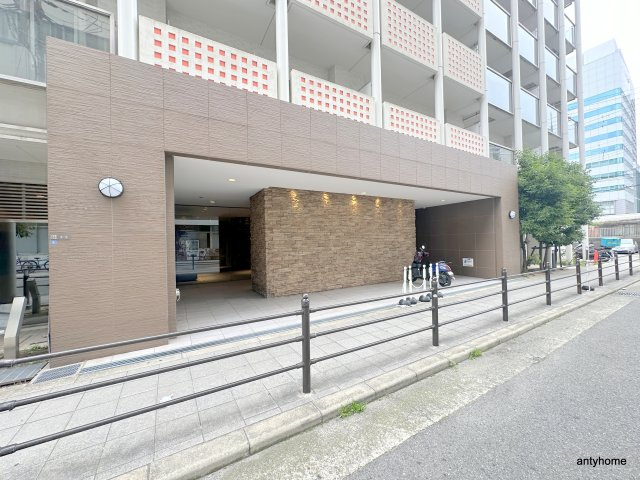 URBAN FLATS中之島　仲介手数料無料のエントランス