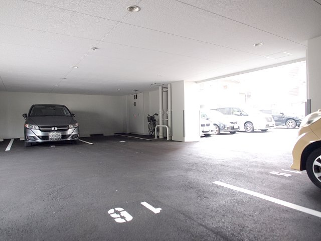 ラクロシェットドゥエクラージュの駐車場|イメージ
