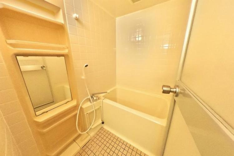 レジデンス扇の浴室|日々の疲れを癒すお風呂付です