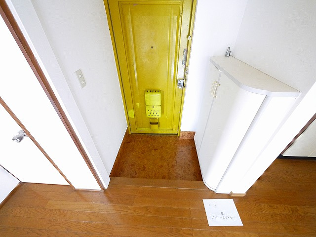 サニーハイツ（東菜畑）の玄関