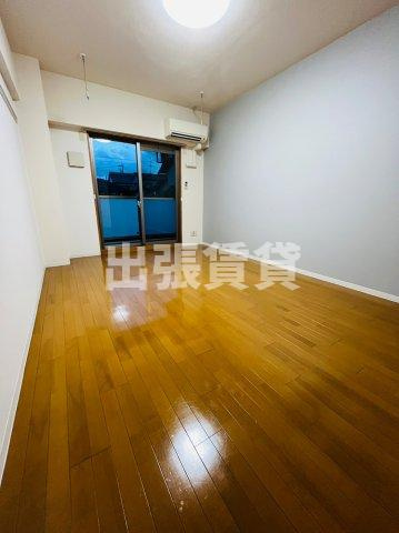 仲介手数料0円エトワール烏森の居間・リビング
