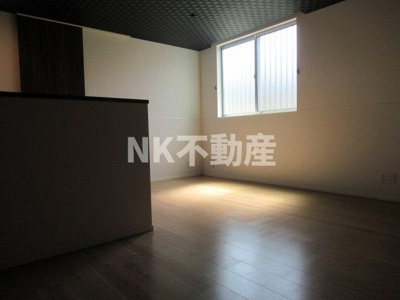 【居間・リビング】 | Luxe本町（ルークス本町）(瓢箪山賃貸） | こちらの居間で趣味の時間をお楽しみください