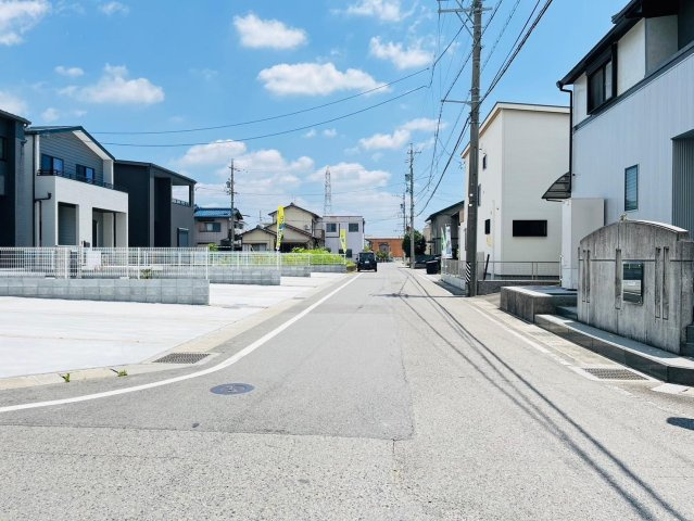 戸建　瑞穂市別府　全4区画分譲の前面道路含む現地写真|■前面道路　■ヤマダ不動産　株式会社リライフ　大垣店　■夢のマイホーム購入をフルサポートします！