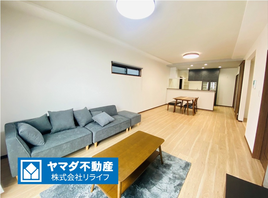 戸建　瑞穂市別府　全4区画分譲の居間・リビング|大きな窓がリビング全体に光と風を運びます。