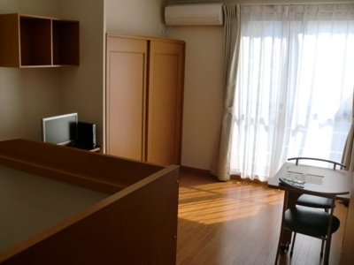 【居間・リビング】 | レオパレスやすらぎ