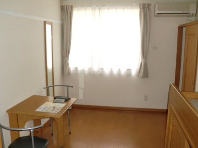 【居間・リビング】 | レオパレスヴェラナカノ