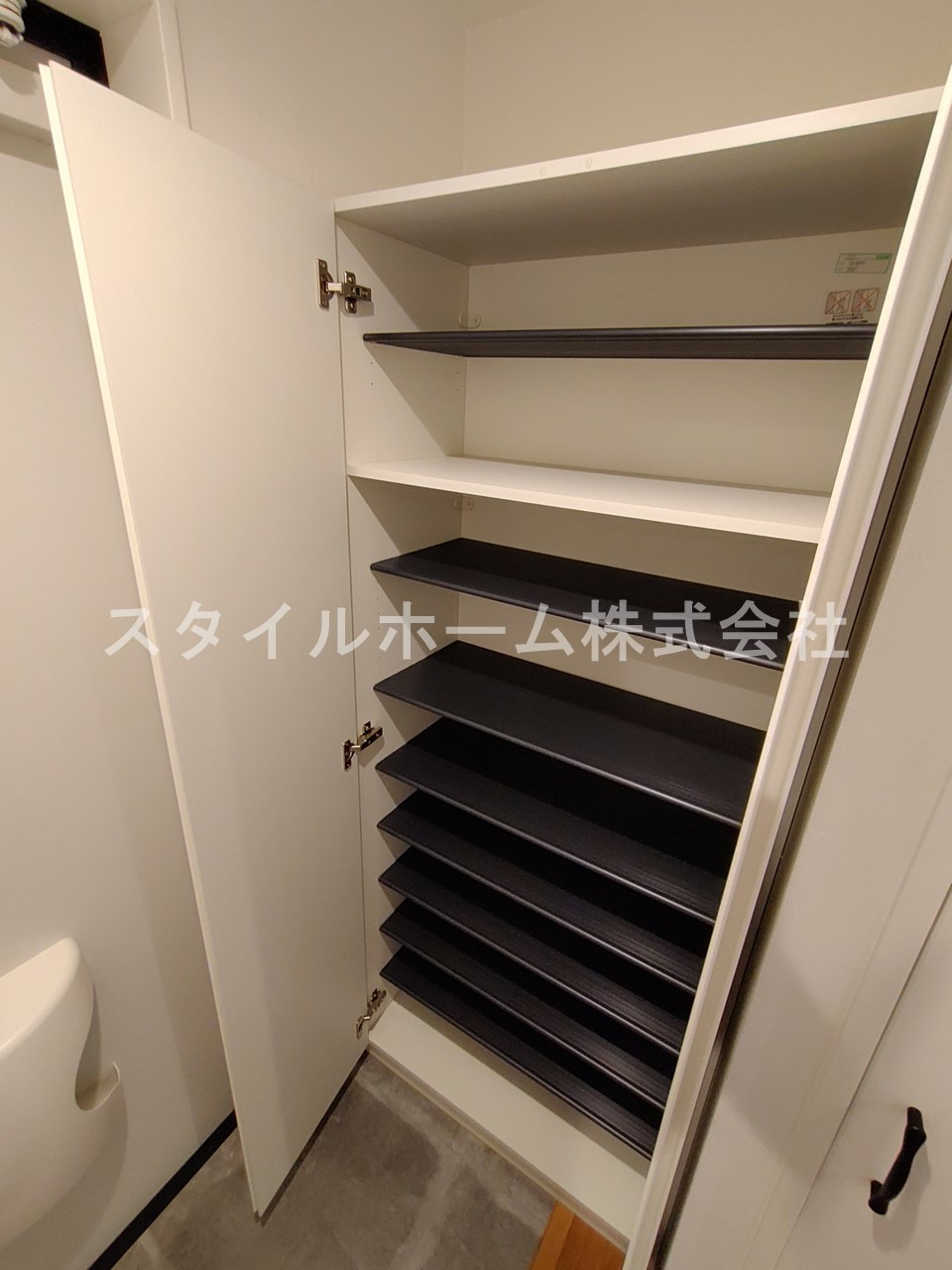 リバーサイド花田の収納|別部屋写真です。