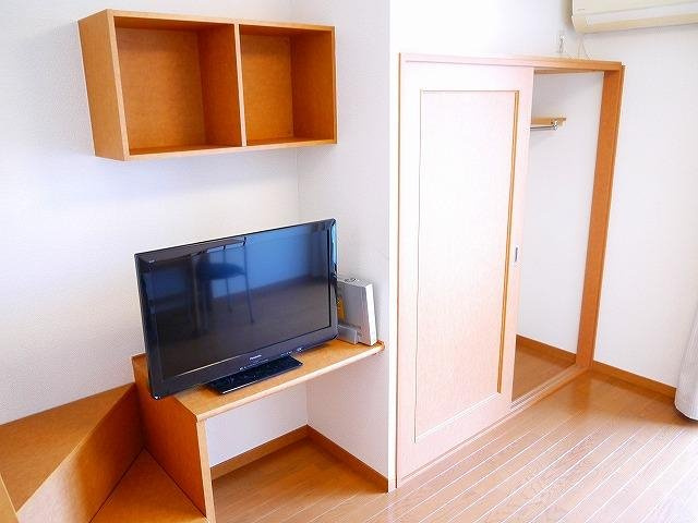 レオパレス伏見Ⅰの設備|テレビも付いています