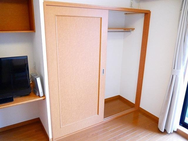 レオパレス伏見Ⅰの収納|大きなものも収納できそうです