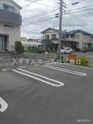 豊橋ウエスト2の駐車場