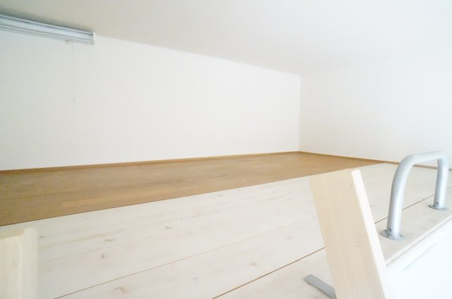 グラン逆瀬川の寝室