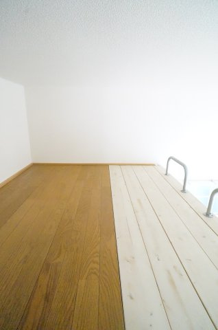 グラン逆瀬川の寝室