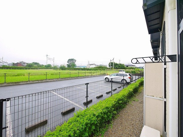 レオパレスエザーンスⅡの寝室|日当たり良好です。