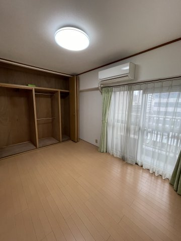 コープ野村梅田B棟の居間・リビング