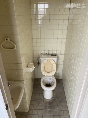 内外ビルのトイレ