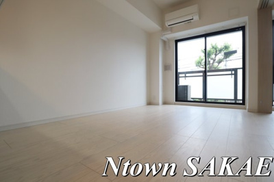 【居間・リビング】 | RICHED’OR古出来 | こちらのリビングで趣味の時間をお楽しみください