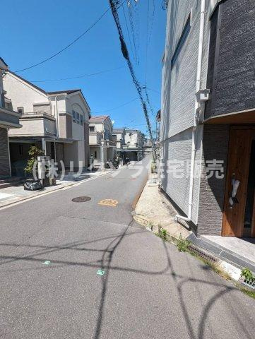 金田町　中古一戸建ての前面道路含む現地写真|前面道路を含む外観
■物件内覧・資金計画相談・住宅ローン相談、リフォーム相談、お問合せ受付中■
※当日・翌日のご内覧、ご相談はお電話でのお問合せがスムーズです！