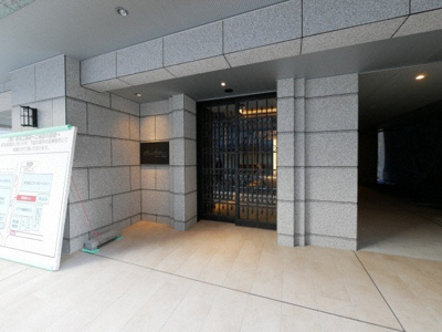 【エントランス】 | アヴェニール北浜