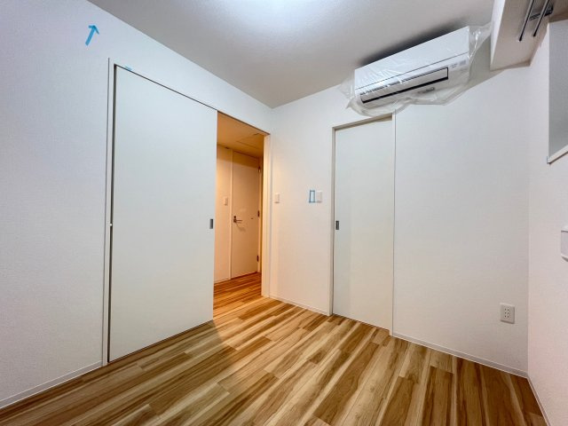 セレニテフラン本町の洋室