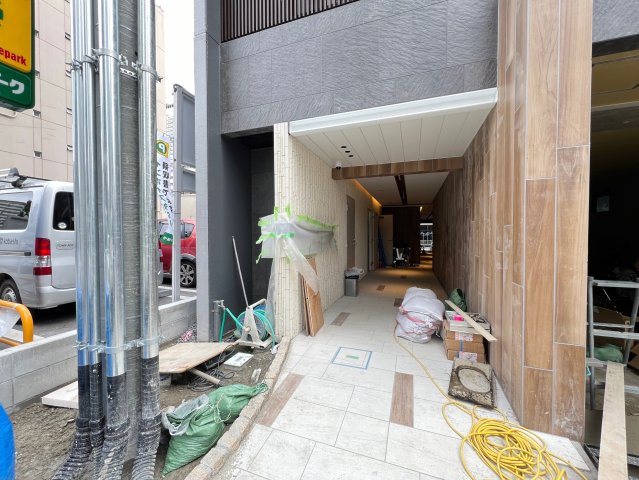 コンフォリア新梅田のエントランス