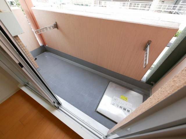 グラマシー心斎橋東のバルコニー