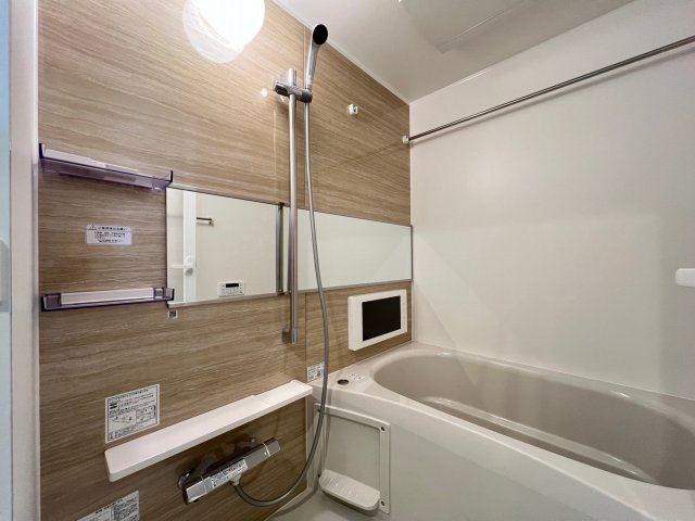 プレジオ松屋町の浴室