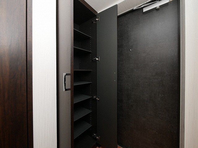 プレジオ鎗屋町の収納
