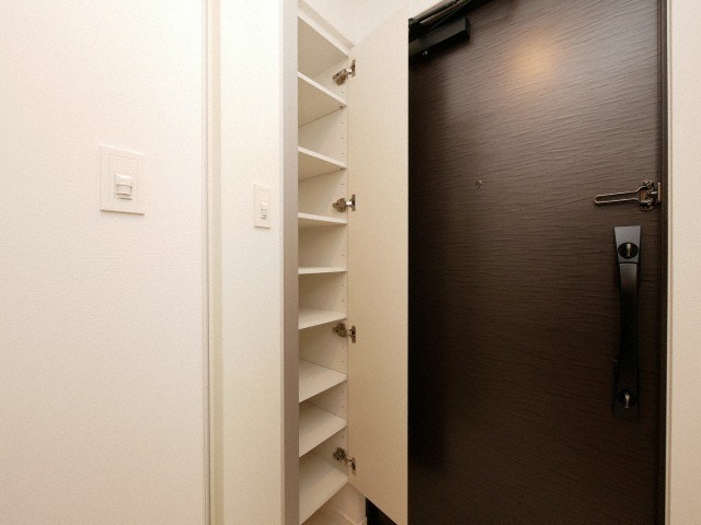 S-RESIDENCE堺筋本町Unoの玄関
