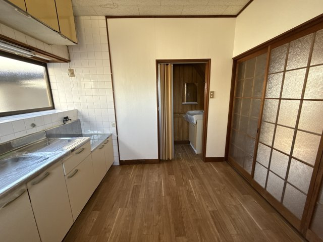 蒲田戸建の居間・リビング